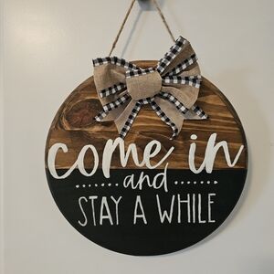Rustic Wood Welcome Sign with Bow